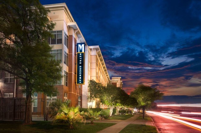 Metro Greenway Apartments Houston Tx Apartments Com Metro Greenway Apartments Houston Tx Apartments Com