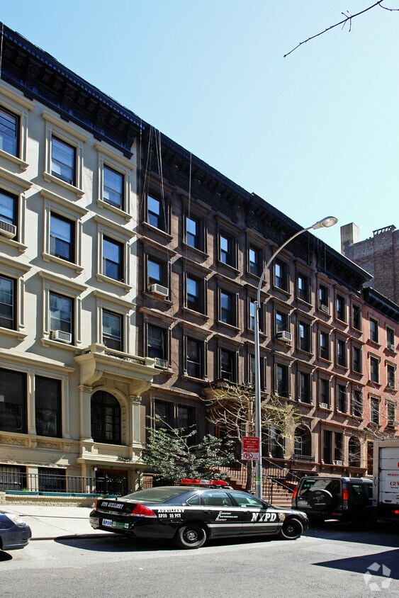 Foto del edificio - 59 W 82nd St