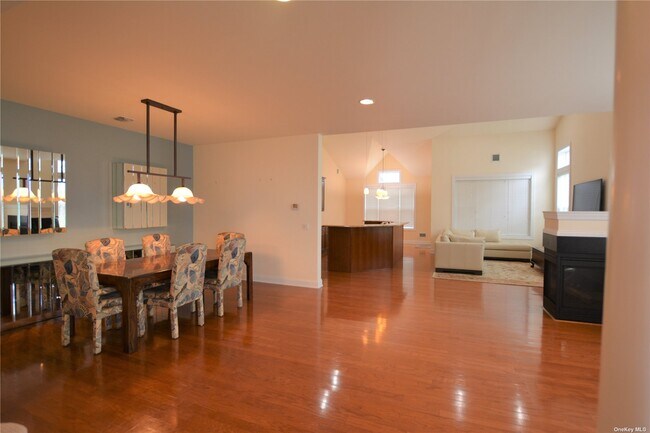 Building Photo - 28 Concerto Ct
