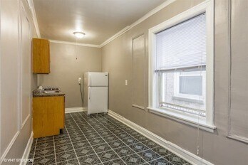 Foto del edificio - 3935 W Diversey Ave