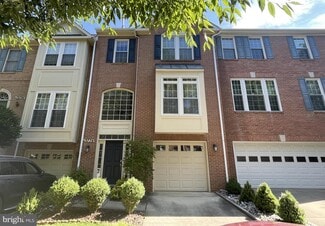 Building Photo - 13776 Lambertina Pl