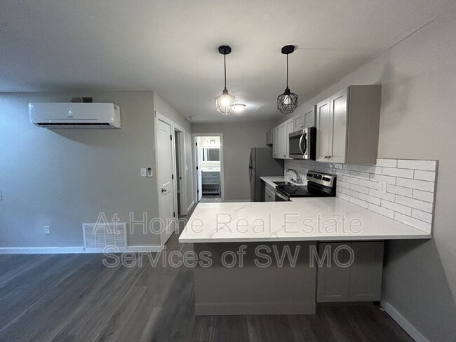 Foto del edificio - 1617 N Jefferson Ave