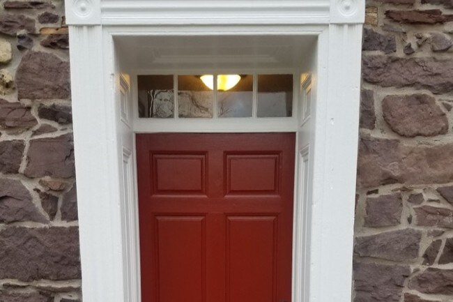 Puerta principal - 2086 Kratz Station Rd