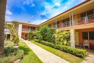 Building Photo - 3637 S Olive Ave