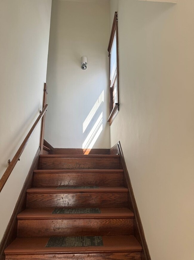 Building Photo - 225 Liberty St