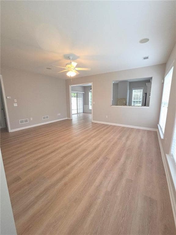 Foto del edificio - 6105 Longleaf Dr