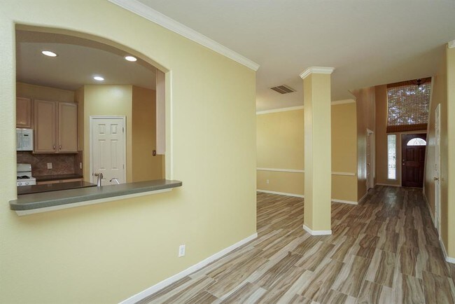Building Photo - 2923 Walnut Knoll Way