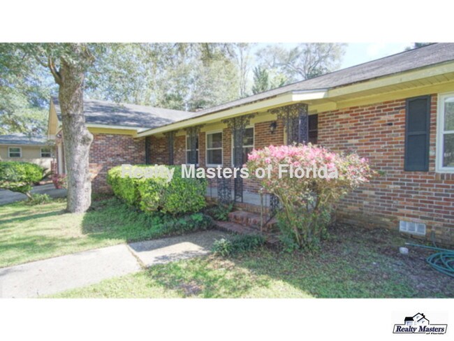 Foto del edificio - 1019 E Burgess Rd