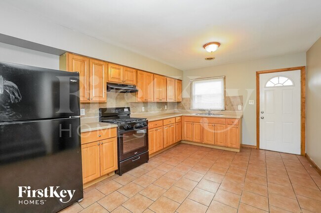 Building Photo - 17922 Rose St