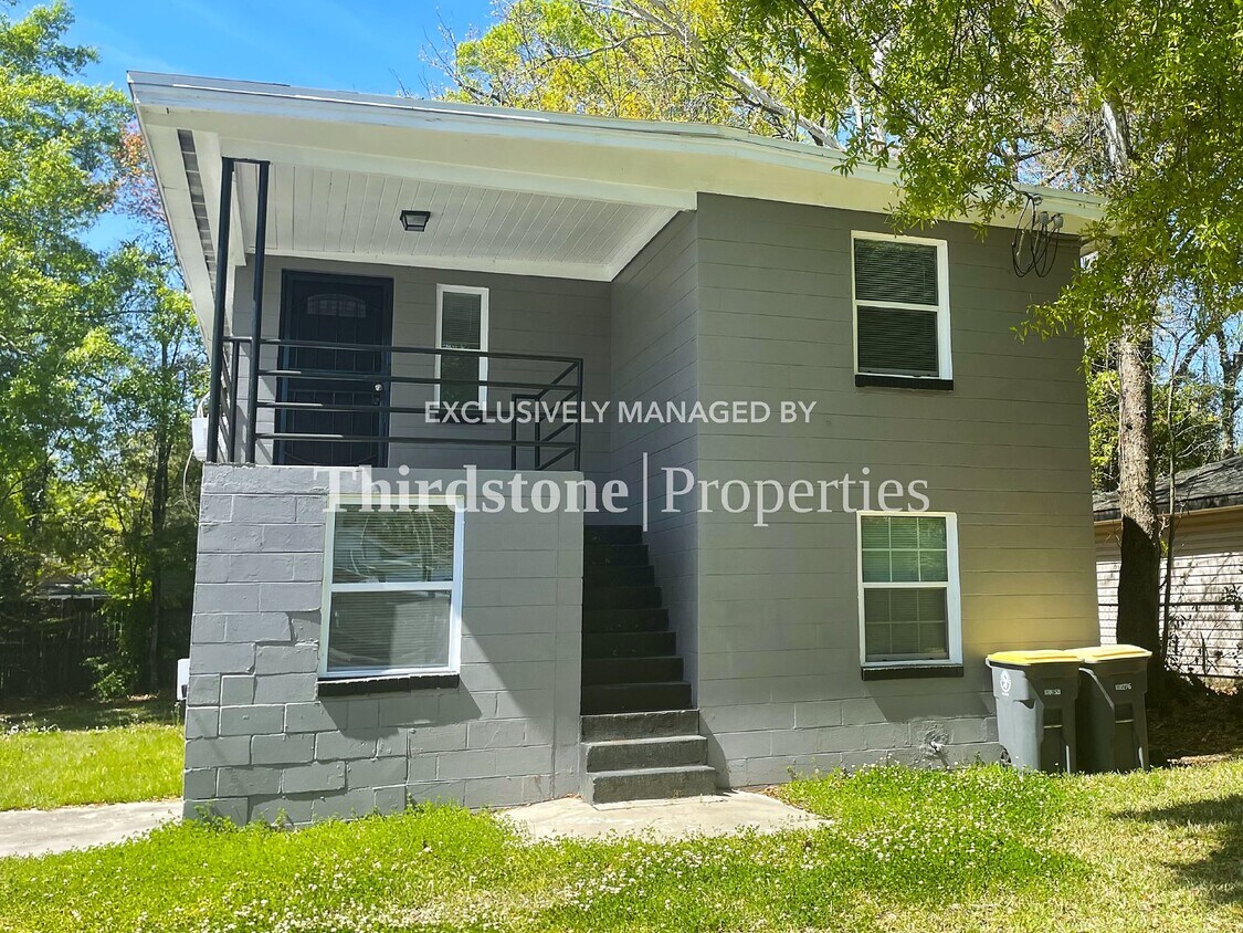 1002 Lawrence St, Jacksonville, FL 32209 Room for Rent in