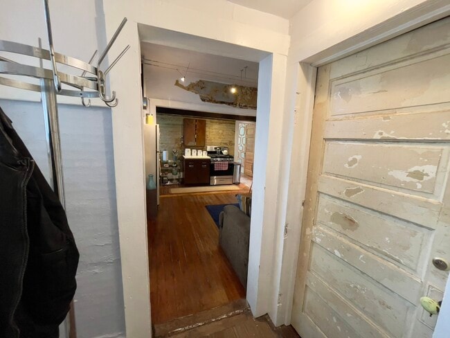 Vestíbulo de entrada - 1636 11th Pl S