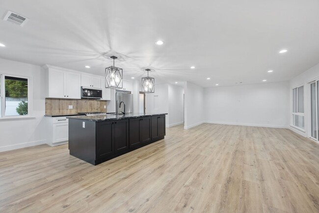 Building Photo - 22650 Sherman Way