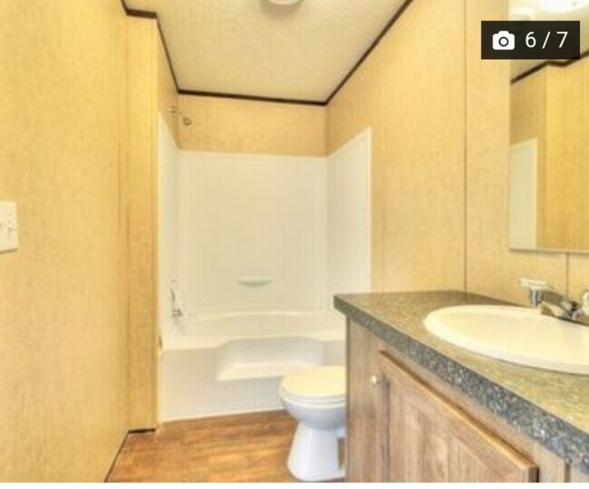 Foto del edificio - 43496 Brittany Rd