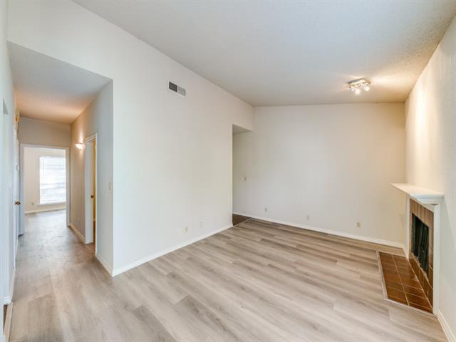 Building Photo - 8600 Coppertowne Ln