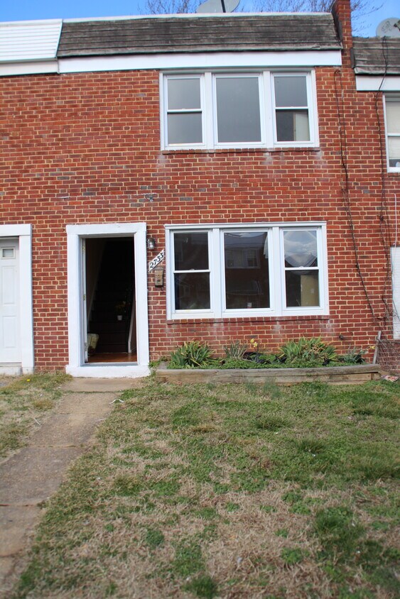 Primary Photo - 2733 Rittenhouse Ave