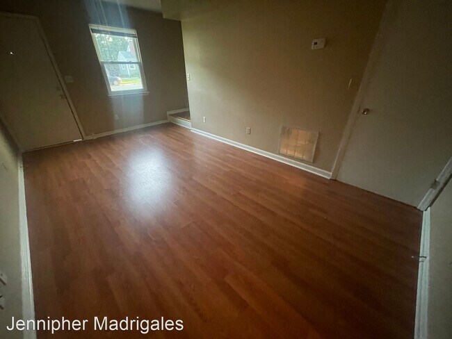 Building Photo - 2 br, 1 bath House - 5307 Marion Avenue Apt B