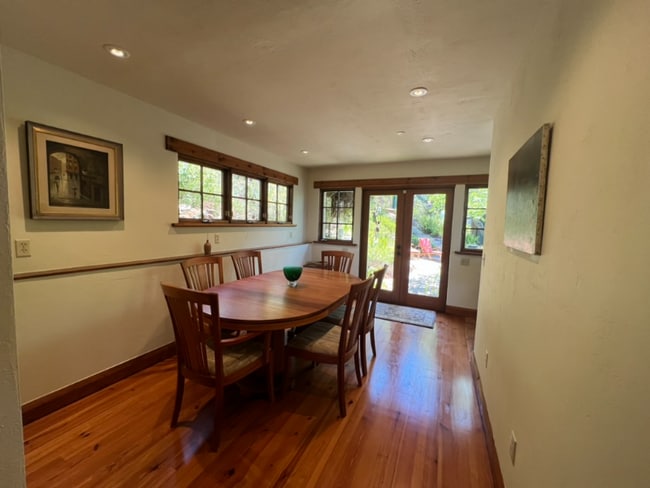 Photo - 3266 Robinson Dr House