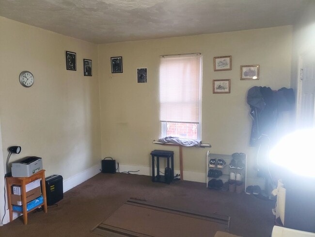 Building Photo - **** THIS PROPERTY HAS AN APPROVED APPLICA...