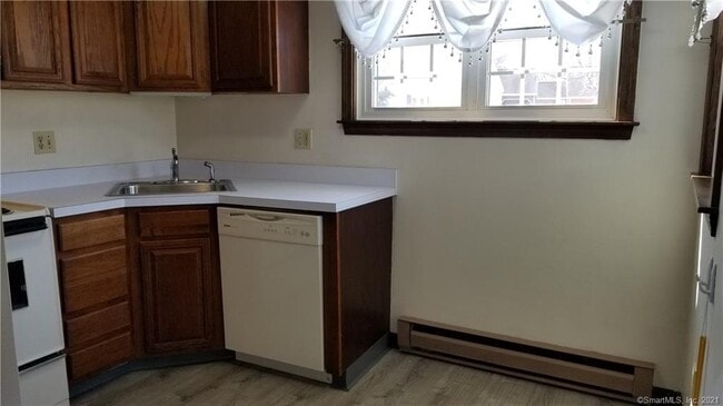 Building Photo - 420 Lady Bug Ln