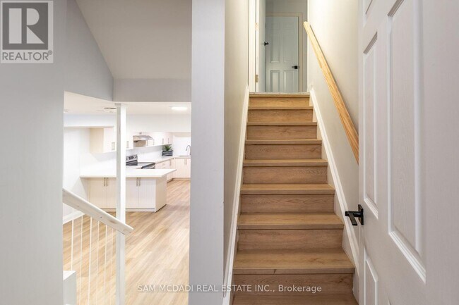 Building Photo - 4043 Pavillion Ct
