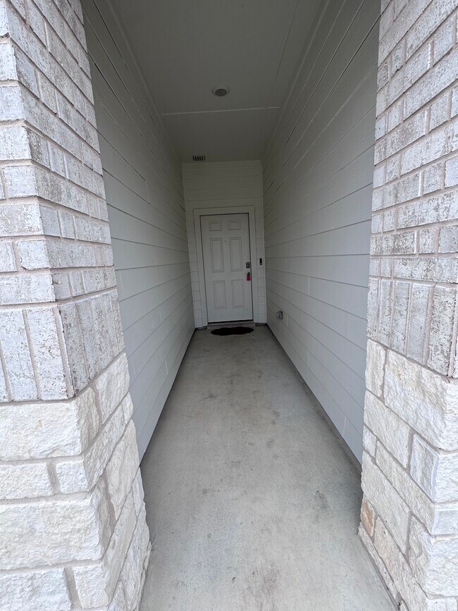 Building Photo - 1104 Prairie Clover Rd