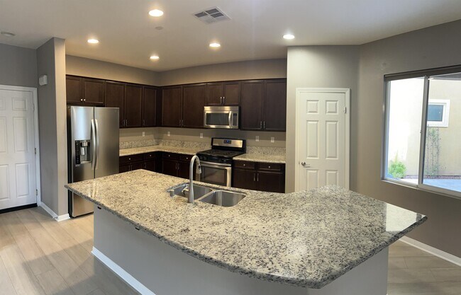 Building Photo - 14514 Serenade Dr