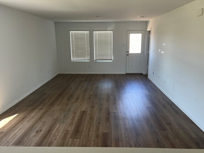 Foto del edificio - 427 Gabbro Gdns