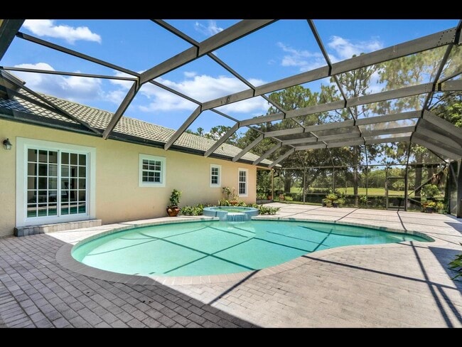 Building Photo - 1856 SE Colony Way