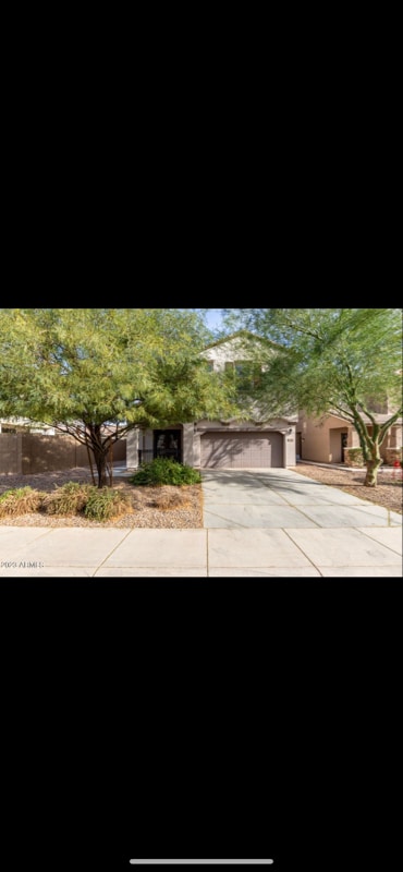 Building Photo - 1105 S 201st Dr