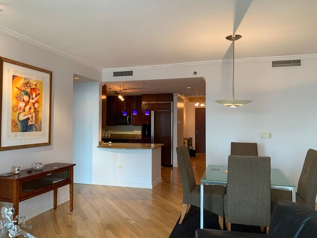 Foto del edificio - 130 N Garland Ct