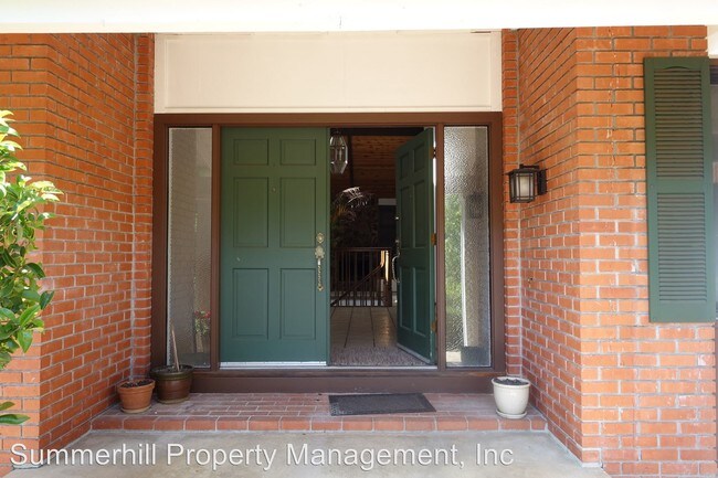 Building Photo - 4 br, 2.5 bath House - 1285 Saint Mark Court