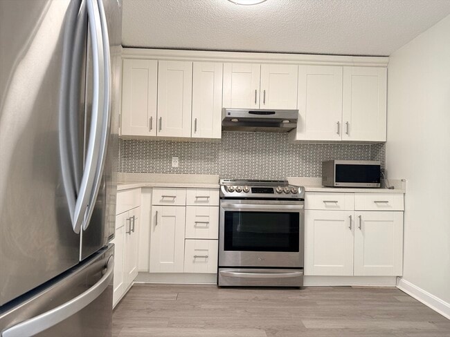 Building Photo - 500 Salem St