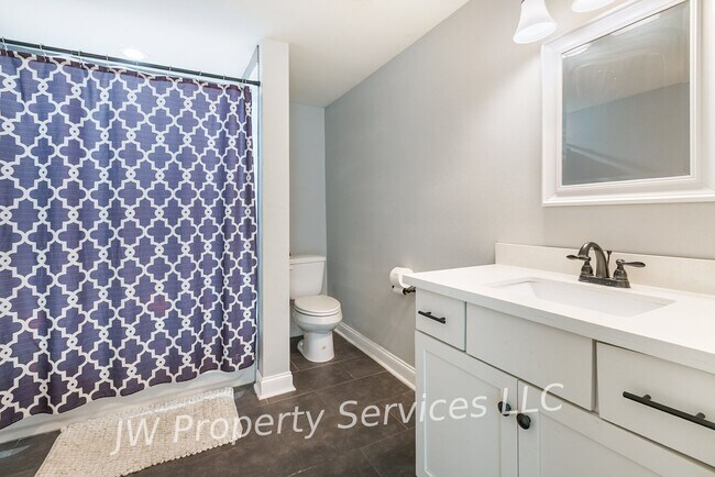 Foto del edificio - Stunning 3BR/3BA Home Near Downtown – Furnished or Unfurnished Options Available