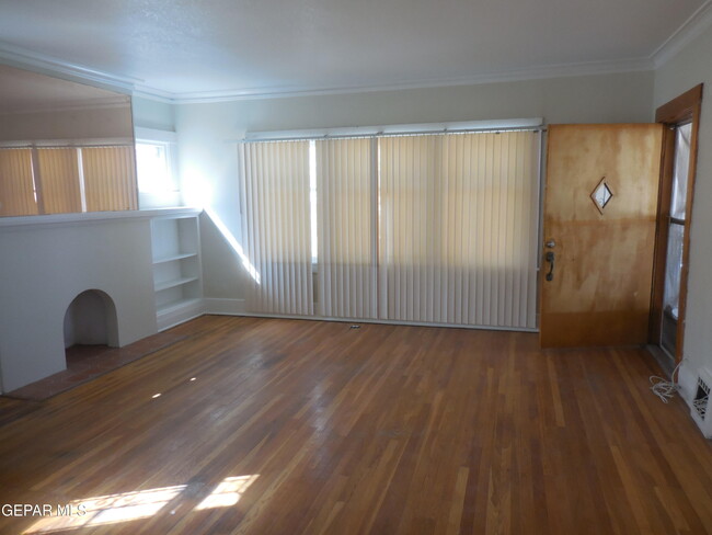 Building Photo - 2716 Silver Ave