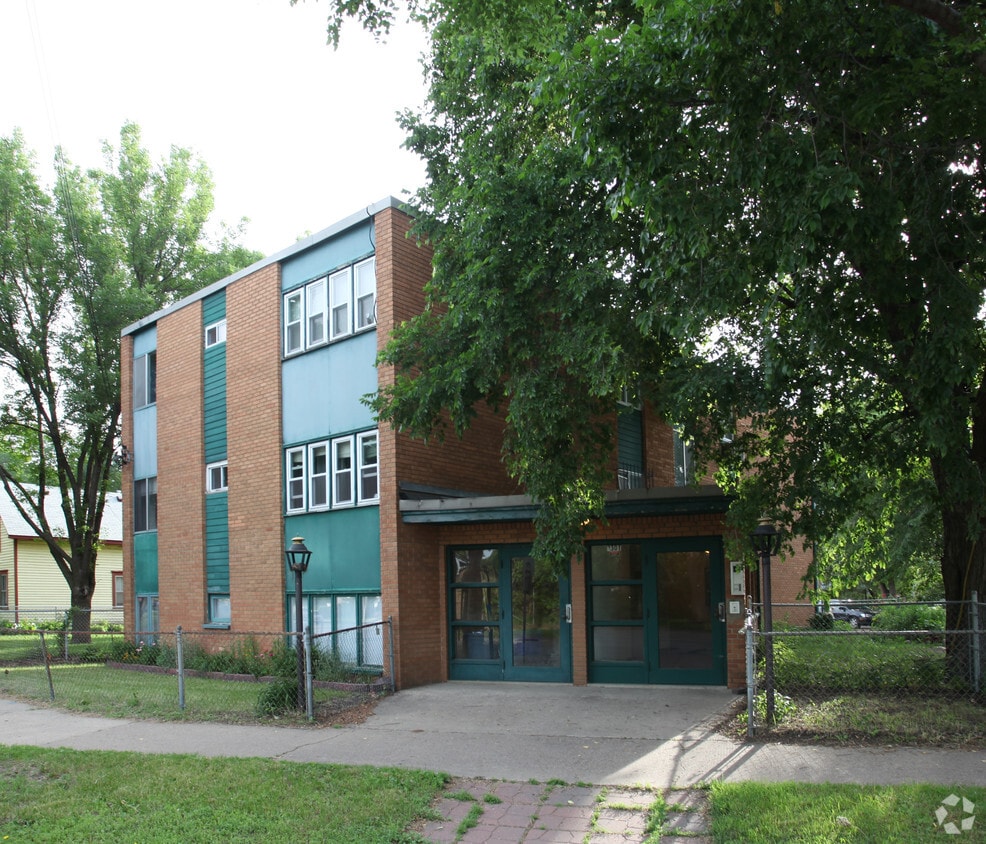 Building Photo - 2301 Minnehaha Ave
