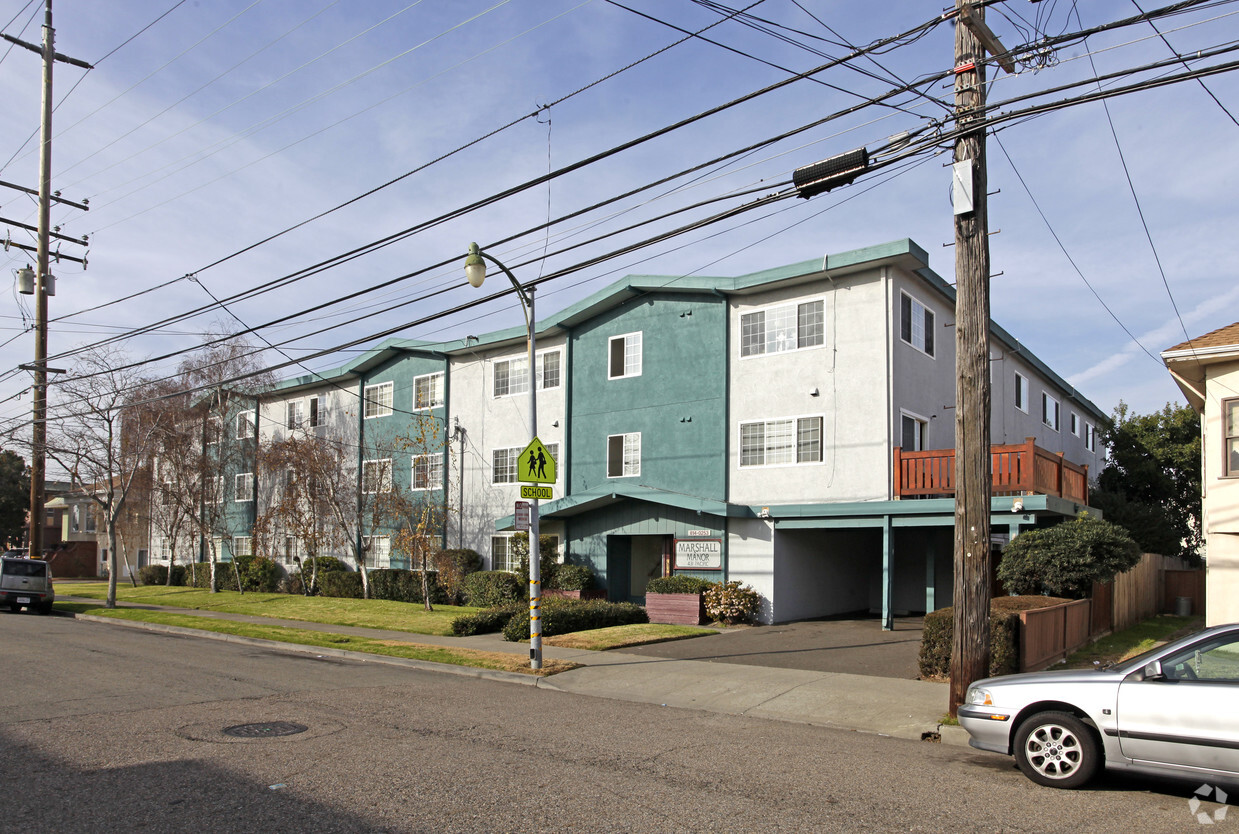 Primary Photo - Marshall Manor Apartments