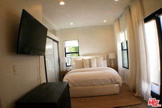 Foto del edificio - 8587 Rugby Dr