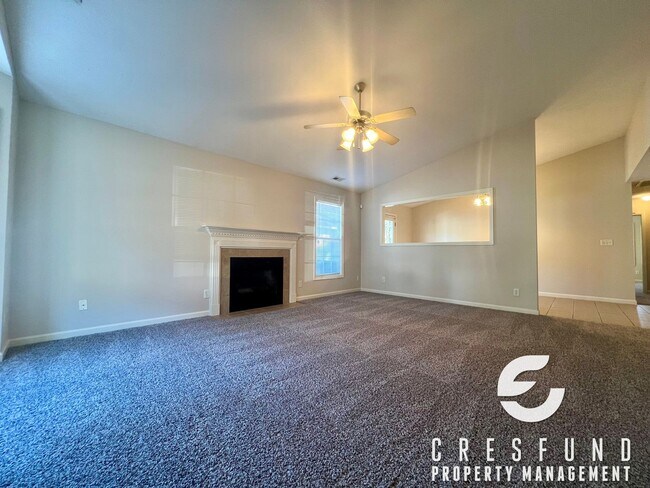 Foto del edificio - READY TO MOVE IN TODAY? This 3 Bed, 2 Bath Is Ready For You!