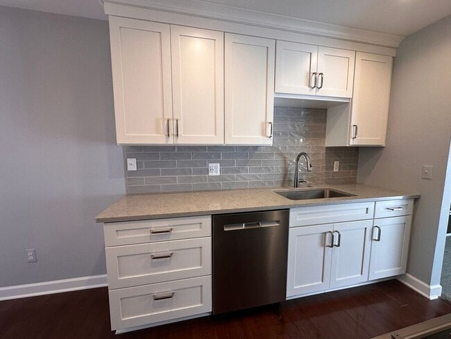 Building Photo - 1024 Willow Grove Ct