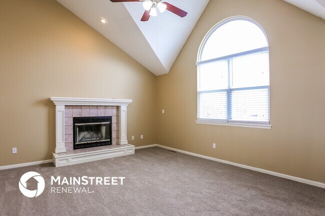 Foto del edificio - 1221 Rosehill Dr