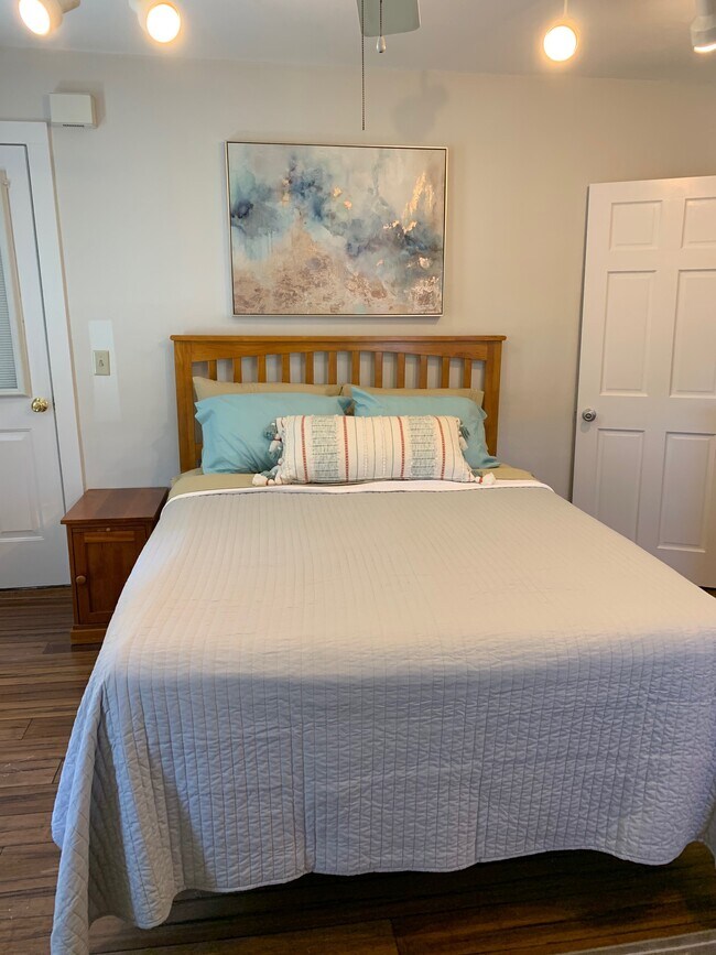 Photo - 11 Bow St Apartments