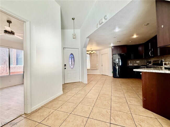 Building Photo - 6717 Silvery Ave