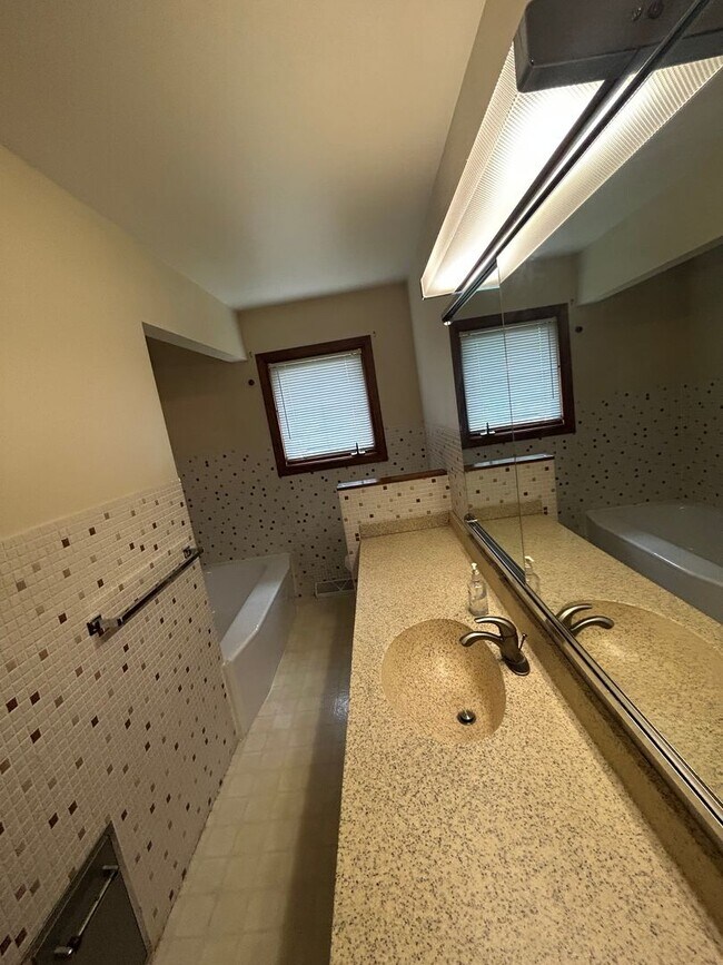 Foto del edificio - 2 Bedroom 2 Bathroom House for rent in Hudson