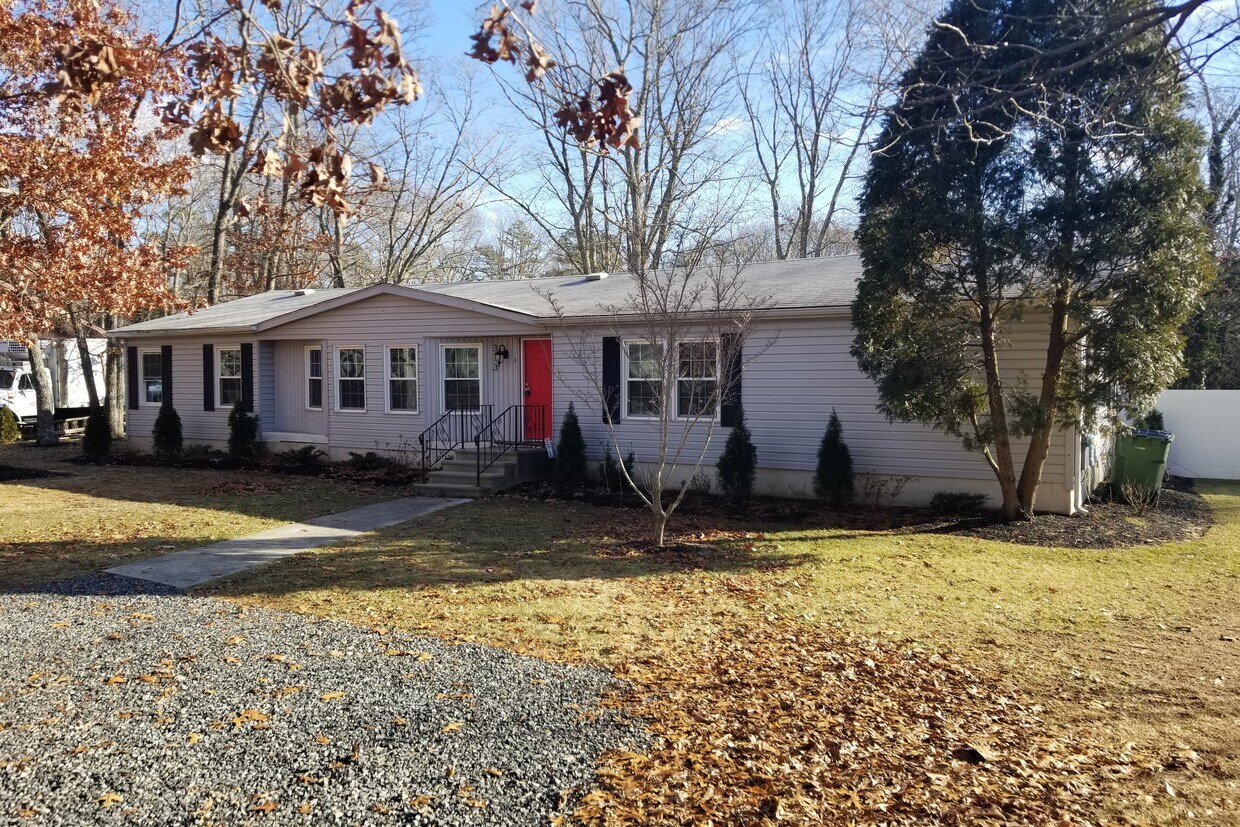 Primary Photo - 313 Zion Rd
