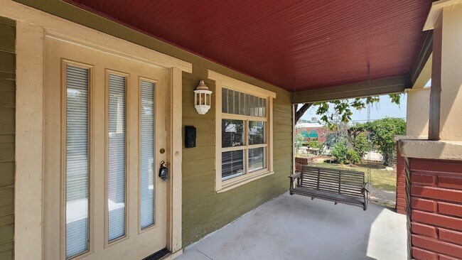 Foto del edificio - 2 BED 1 BATH CENTRAL PARK ADDITION NEAR PA...