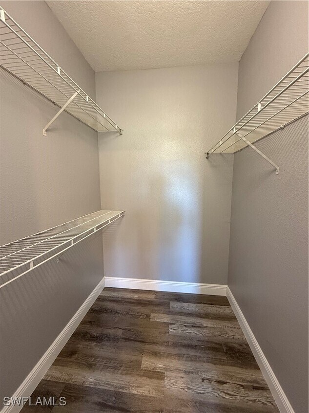 Foto del edificio - 11571 Villa Grand