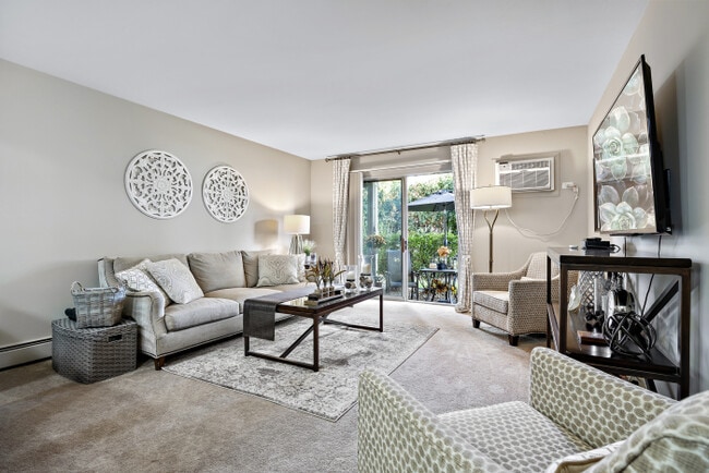 Building Photo - Autumn Mist on Lorraine