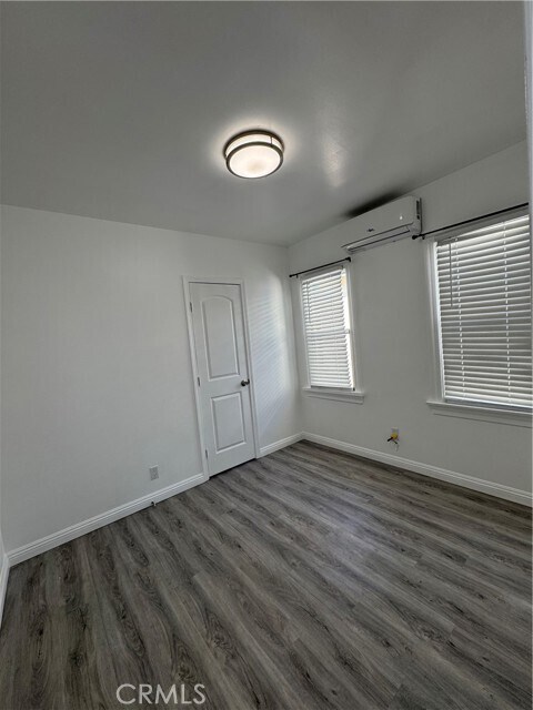 Foto del edificio - 608 Electric Ave
