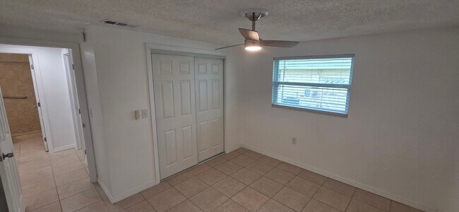 Foto del edificio - 4928 Getner St