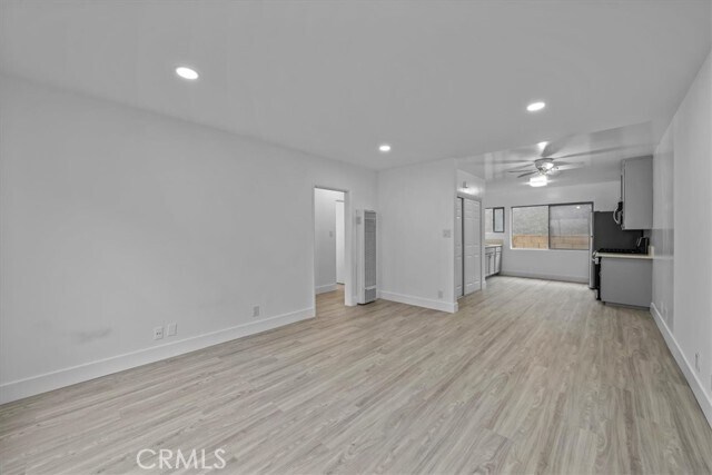 Foto del edificio - 853 W 23rd St
